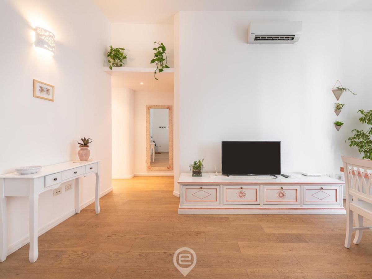 La Finestra Sul Corso Apartment Cagliari Exterior photo