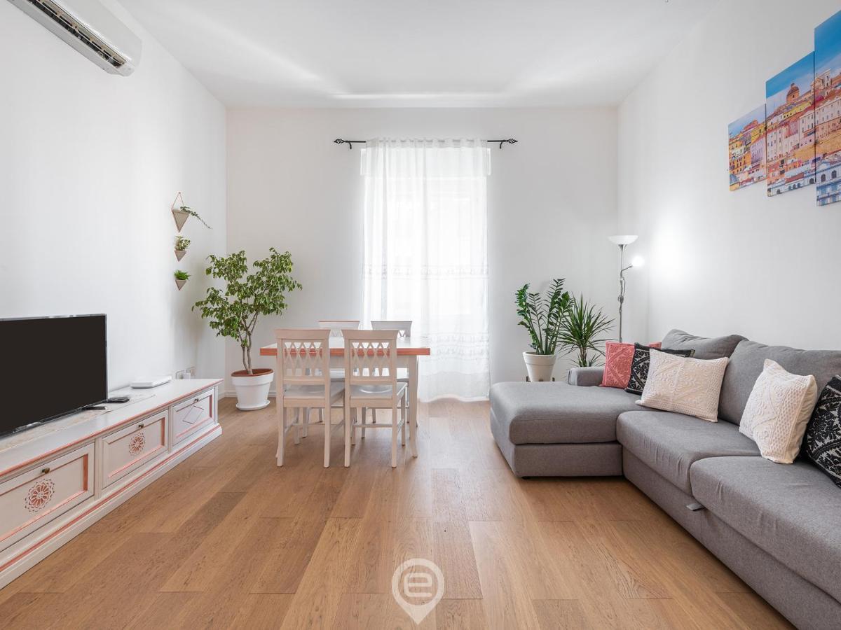 La Finestra Sul Corso Apartment Cagliari Exterior photo